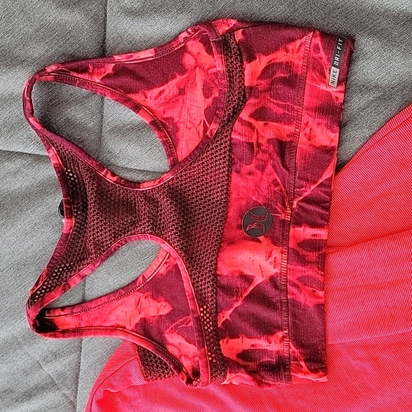 NWOT Hurley Nike Dri-Fit Sportsbra with Matching Long Sleeve - Picture 3 of 8